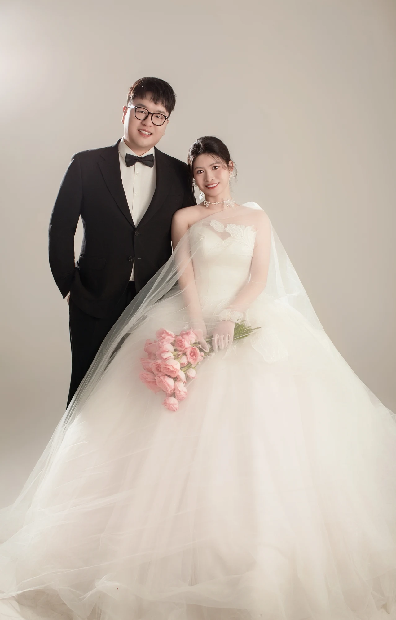 新郎与新娘的婚纱照